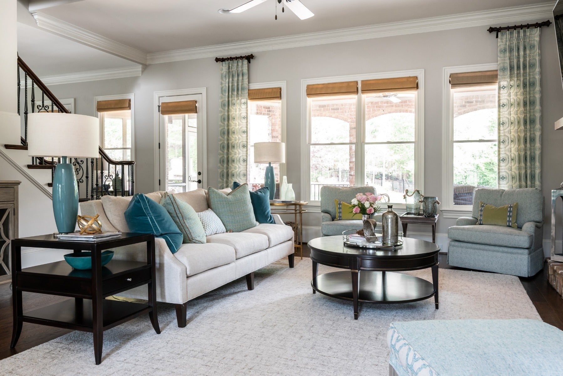 https://www.woodbridgefurniture.com/media/catalog/product/2/0/2057-14_1215-14_1158-50.jpg