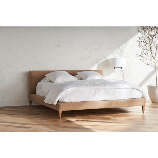 https://cdn.rowefurniture.com/rffblobcontainer/4086440_OAKLYNN-BED%20-%20High%20Cmyk%20Portal%20Room%20Image%201_520.jpeg