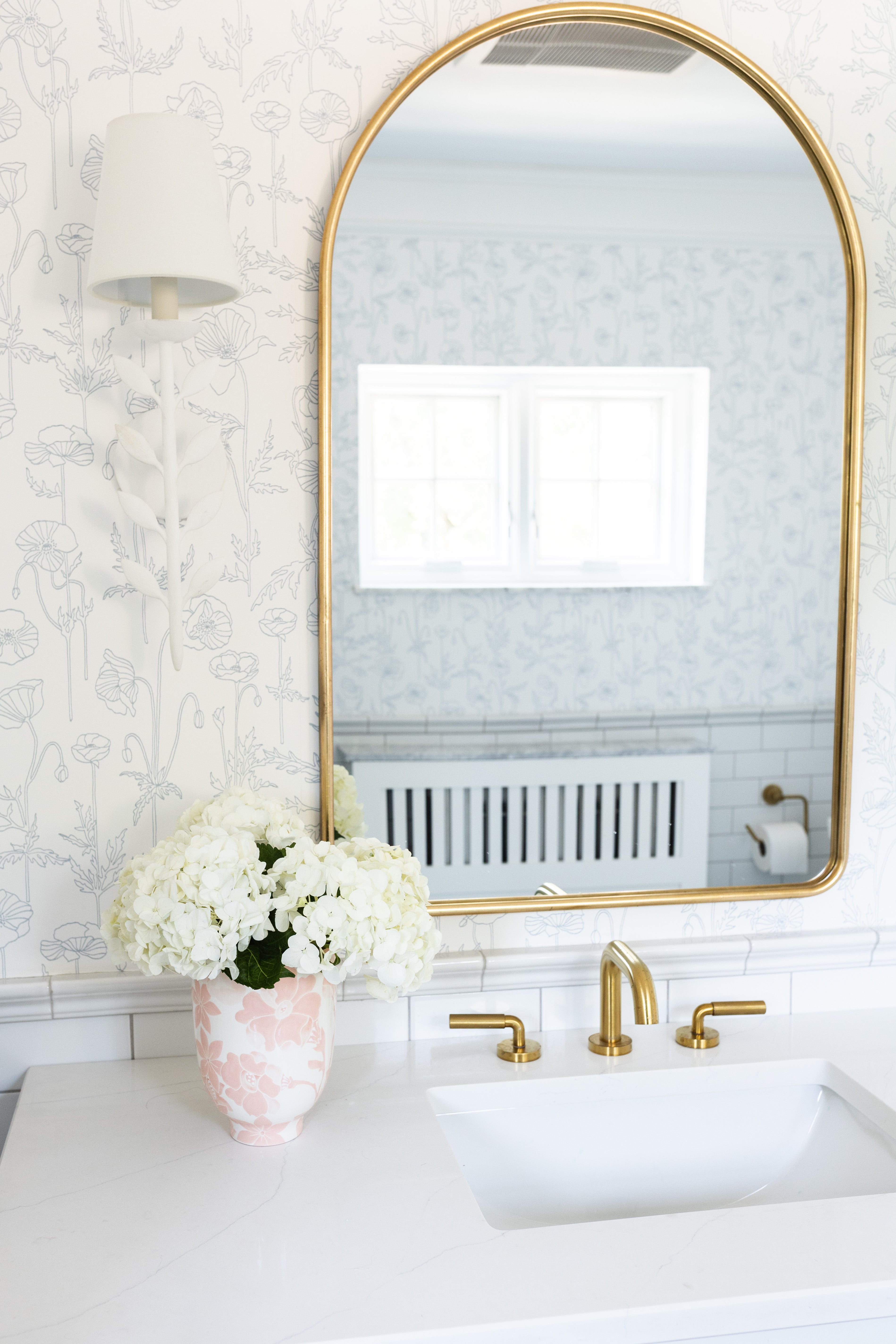 Wall Decor & Mirrors