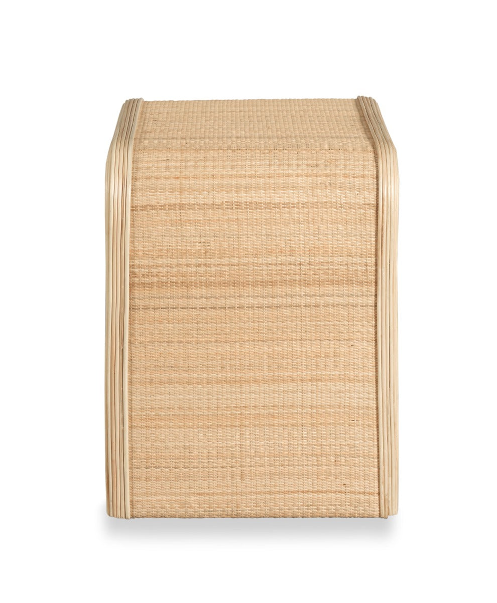 https://www.woodbridgefurniture.com/media/catalog/product/1/3/1323-w1_side.jpg
