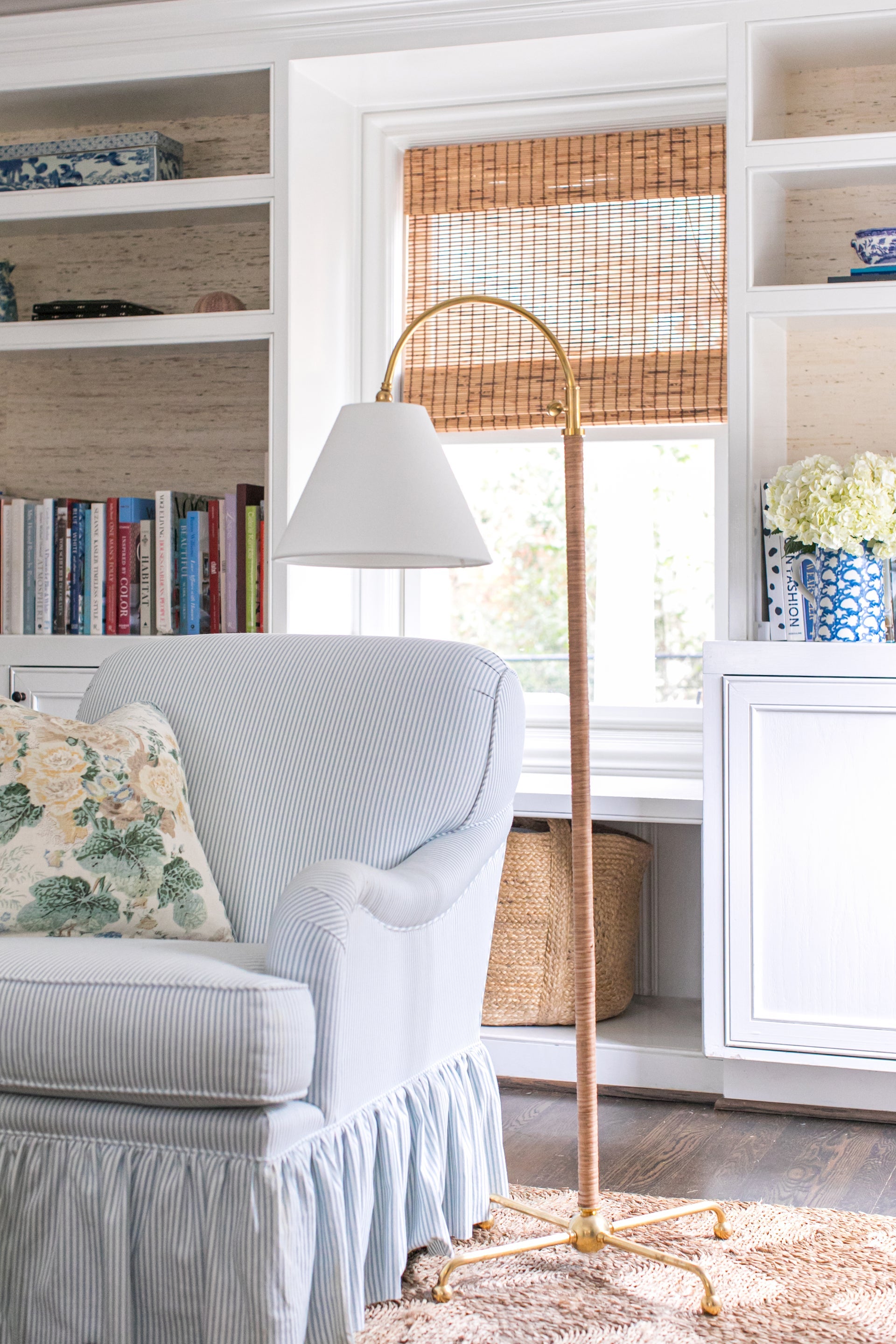 Hudson Valley Lighting Curves No.1 Floor Lamp Aged Brass
